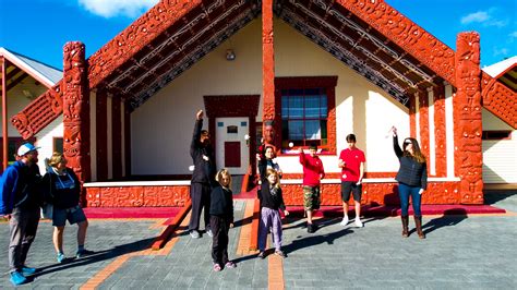 Whakarewarewa, The Living Maori Village Guided Tour with.